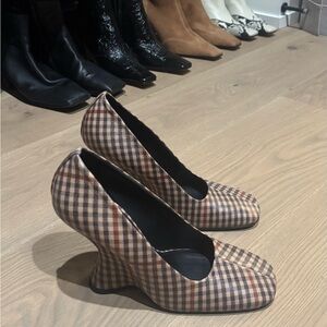 NEW - Dries Van Noten Printed Pumps